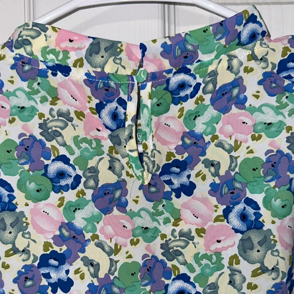 Women’s Floral Spring Top - Picture 5 of 8